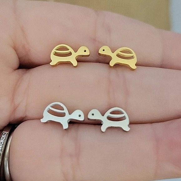 Jewelry - 🔥LAST PAIR🔥 Turtle Stud Earrings, choice of color